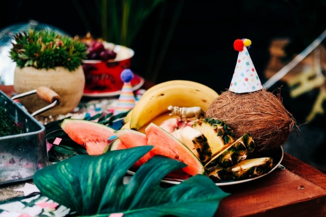 Sara Miller London Portmeirion Tahiti collection, party, birthday, bowl, plate, cake stand, mug